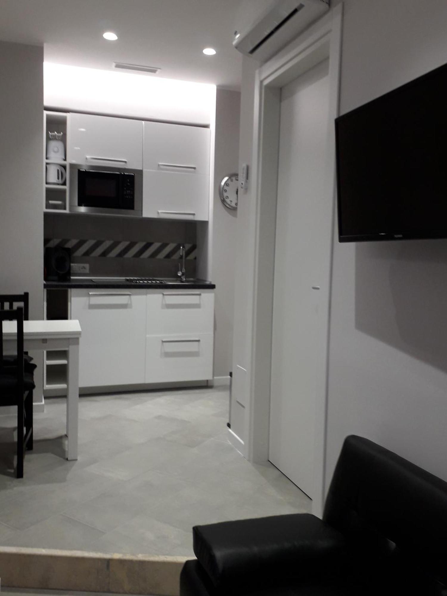 Interno 1 Ciampino Roma Luxury Apartment Con Balcone 部屋 写真